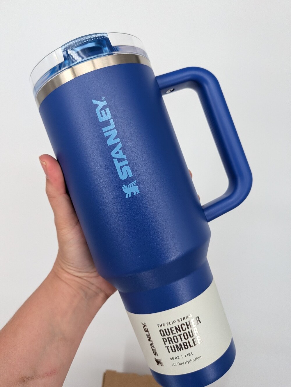 new stanley water cup The Quencher ProTour Flip Straw Tumbler 40 OZ cobalt blue